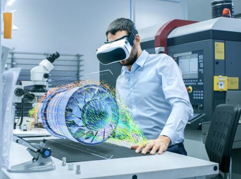 What are the advanced applications of virtual reality?