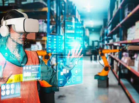 Augmented Reality in Warehouse Operations: Streamlining Picking and Packing