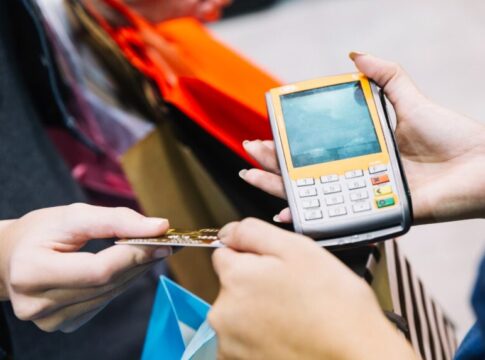 Digital Payments and the Cashless Economy: Trends and Innovations