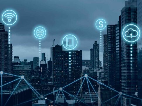 IoT and Connectivity in Smart Cities: Building the Foundation for Digital Infrastructure