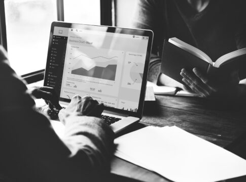 Predictive Analytics in Legal Decision-making: Improving Case Outcomes