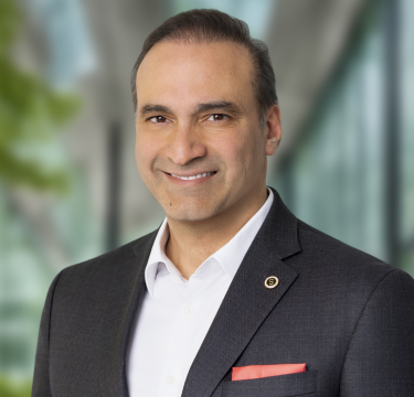 AI Beyond the Hype: Shadman Zafar on Trust and Execution