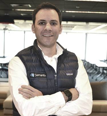 Re-Defining AI’s Disruptive InnovationLeonardo Santos, Founder & CEO, Semantix