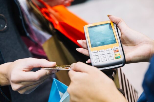 Digital Payments and the Cashless Economy: Trends and Innovations ...